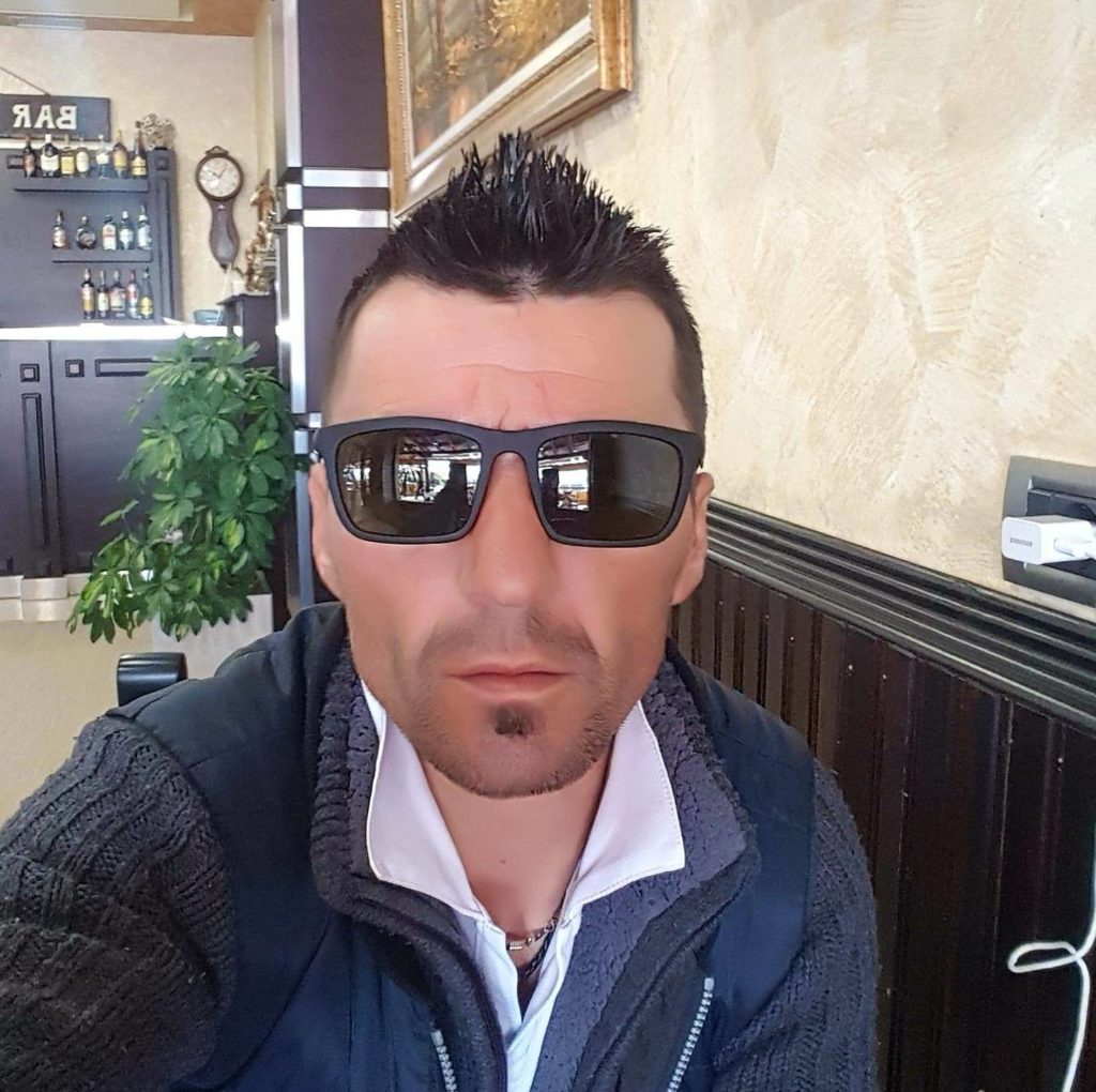 “E preu me thikë nga faqja te hunda”! Nëna e viktimës në Paskuqan tregon skenën makabre