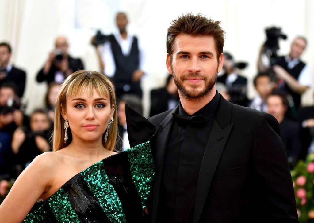 Liam Hemsworth në lidhje me një modele, por çfarë mendon Miley për këtë?