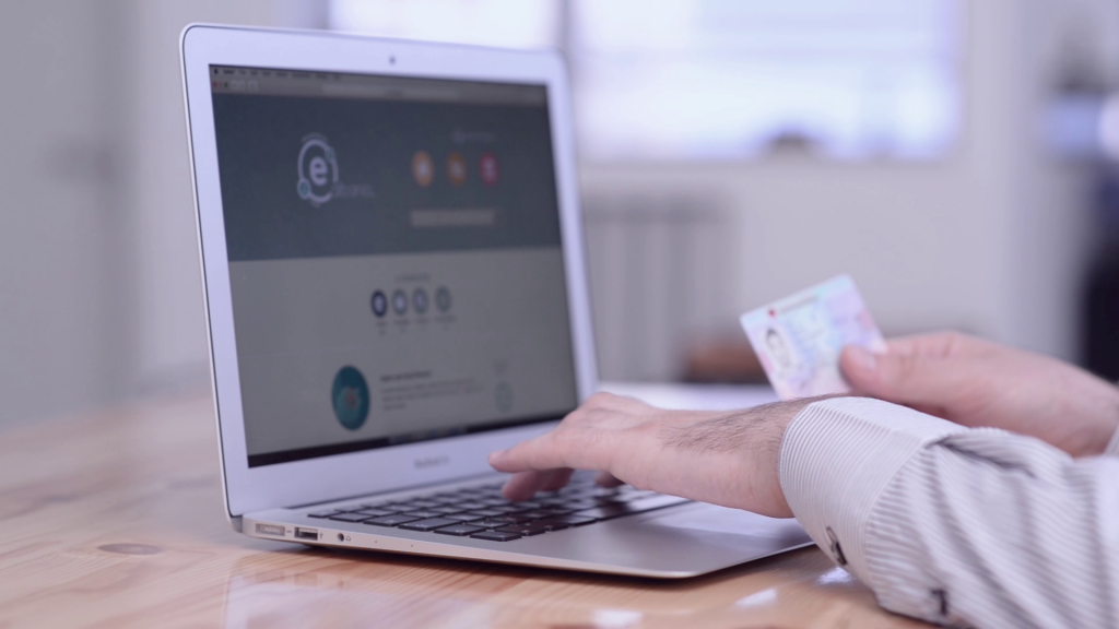 Shkurtohen sportelet, 472 shërbime do të kryhen online