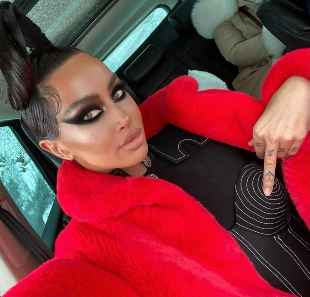 Për të gjithë zemërthyerit! Dafina Zeqiri i këndon ndarjes dy ditë para festës së të dashuruarve