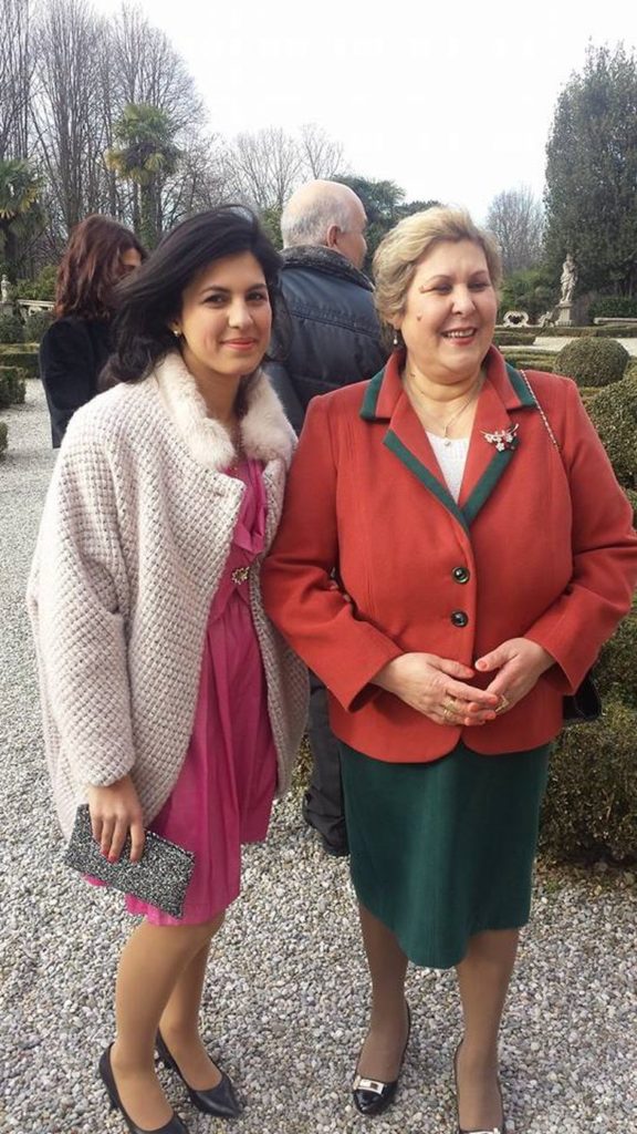 “Unë jam Ana dhe sot varrosa Dijen”, letra e ndjerë e vajzës që humbi të ëmën nga vrasja në Durrës