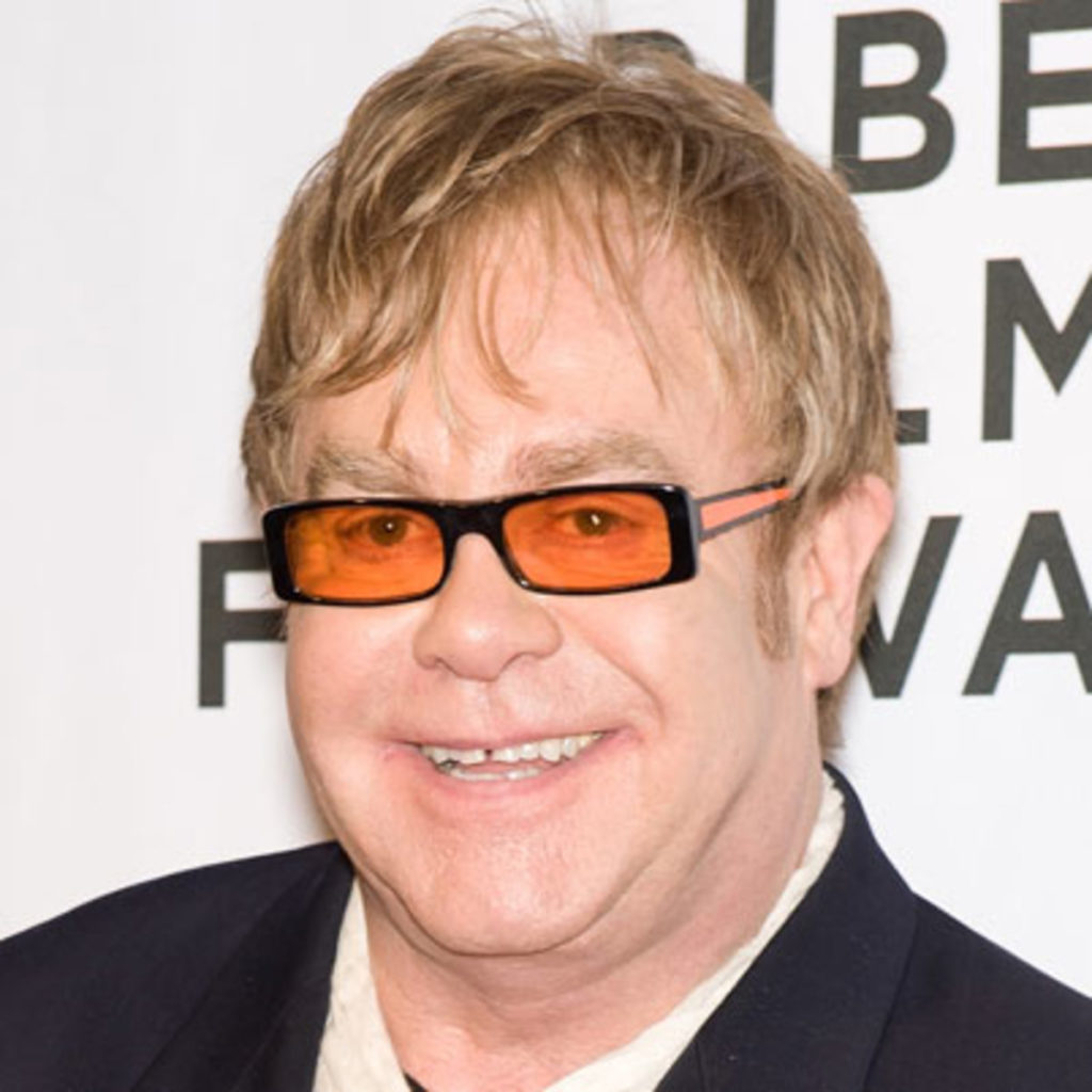 Elton John në përiudhë të vështirë shëndetësore, ndërpret performancën në mes