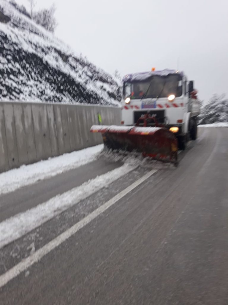 Nisin reshjet e dëborës në Korçë, bëni kujdes me qarkullimin