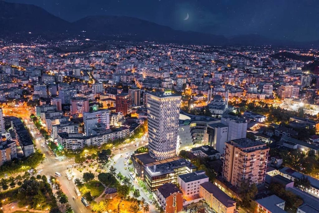 Fluturojnë çmimet në Tiranë! Sa i kushton një shqiptari të blejë një apartament në ish-Bllok