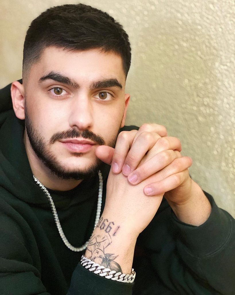 Ku i kemi romantikët? Butrint Imeri rikthen super hitin me këngëtarin e njohur