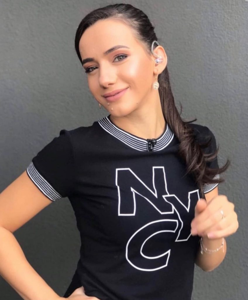 Si e ndryshoi Fatmën shtatzënia? Moderatorja e thotë vetëm me një foto