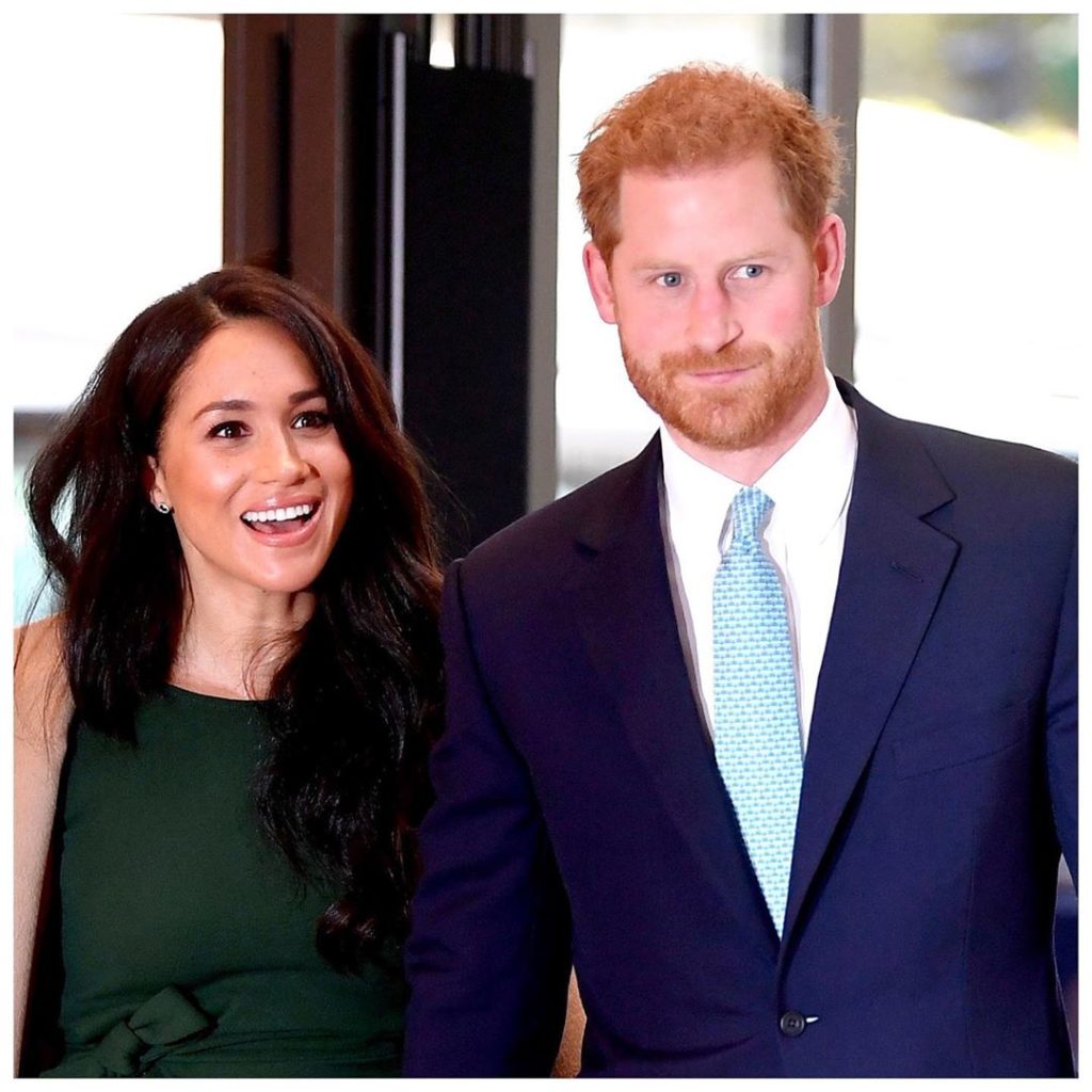 Meghan Markle dhe Harry zyrtarisht jashtë familjes mbretërore, japin lamtumirën me fjalët prekëse