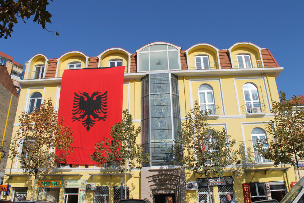 12 të prekur dhe 1 viktimë në vend, Komuniteti Mysliman Shqiptar merr masa kundër koronavirusit