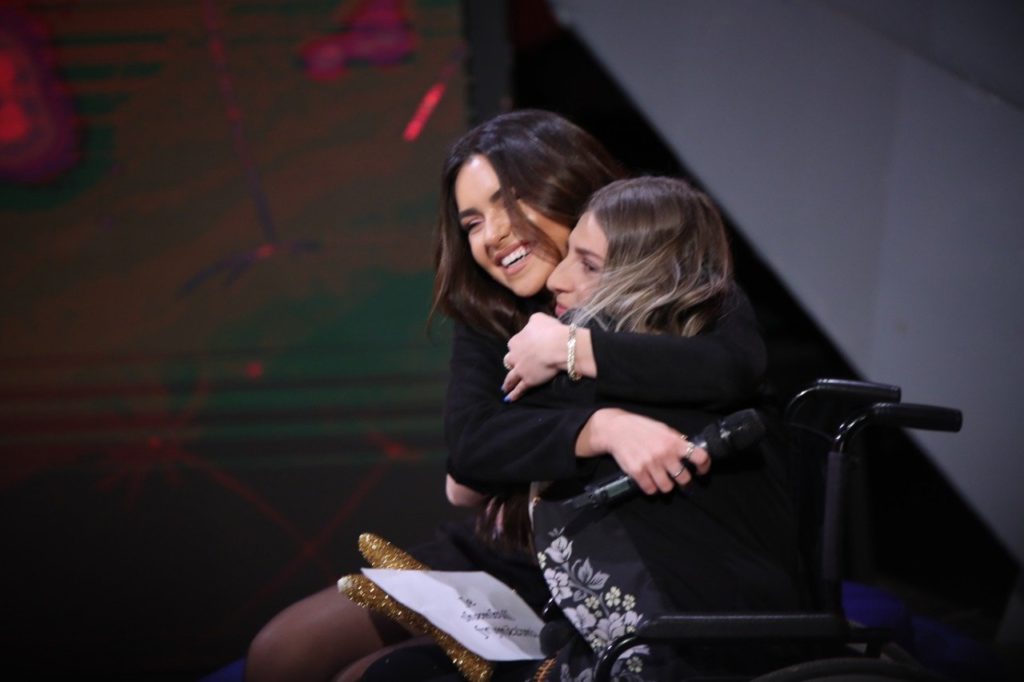 Kida surprizon vajzën me aftësi të kufizuara! I plotëson ëndrrën më të madhe