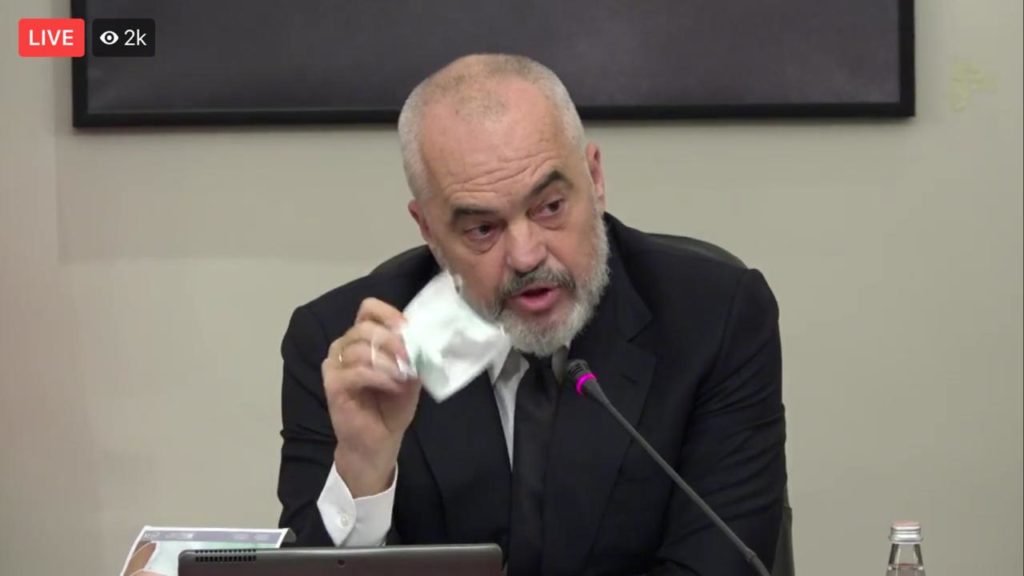 Nga nesër administrata do të punojë nga shtëpia, ja si do të funksionojnë shërbimet!