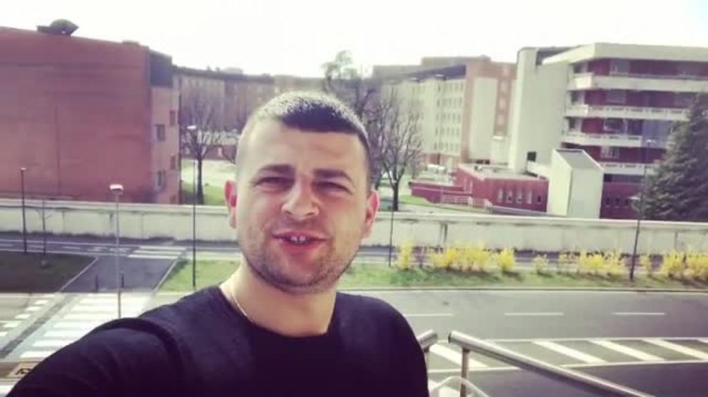Iu bashkua ndihmës së uniformave të bardha, infermieri shqiptar tregon situatën e rëndë në Itali