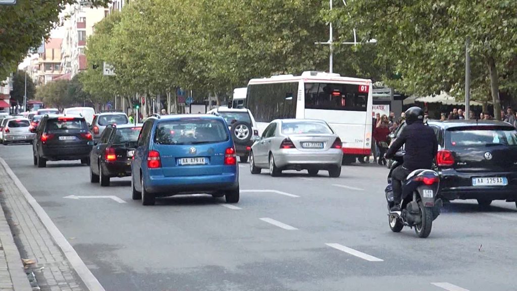 Ndalohen lëvizjet pas orës 13:00, ja kush bën përjashtim nga urdhri
