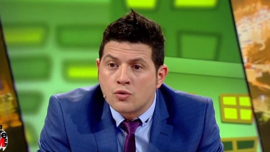 Efektet e karantinës: Ermal Mamaqi rruan kokën dhe video epike nuk duhet humbur!