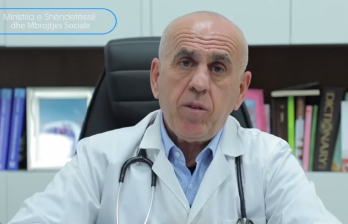 Mjeku Pëllumb Pipero përlotet në emision: “Më kuptoni ju lutem, i kam sytë në lot”