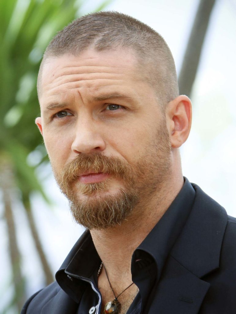 Tom Hardy do t’u lexojë përralla në TV fëmijëve dhe nënat po qajnë nga gëzimi!
