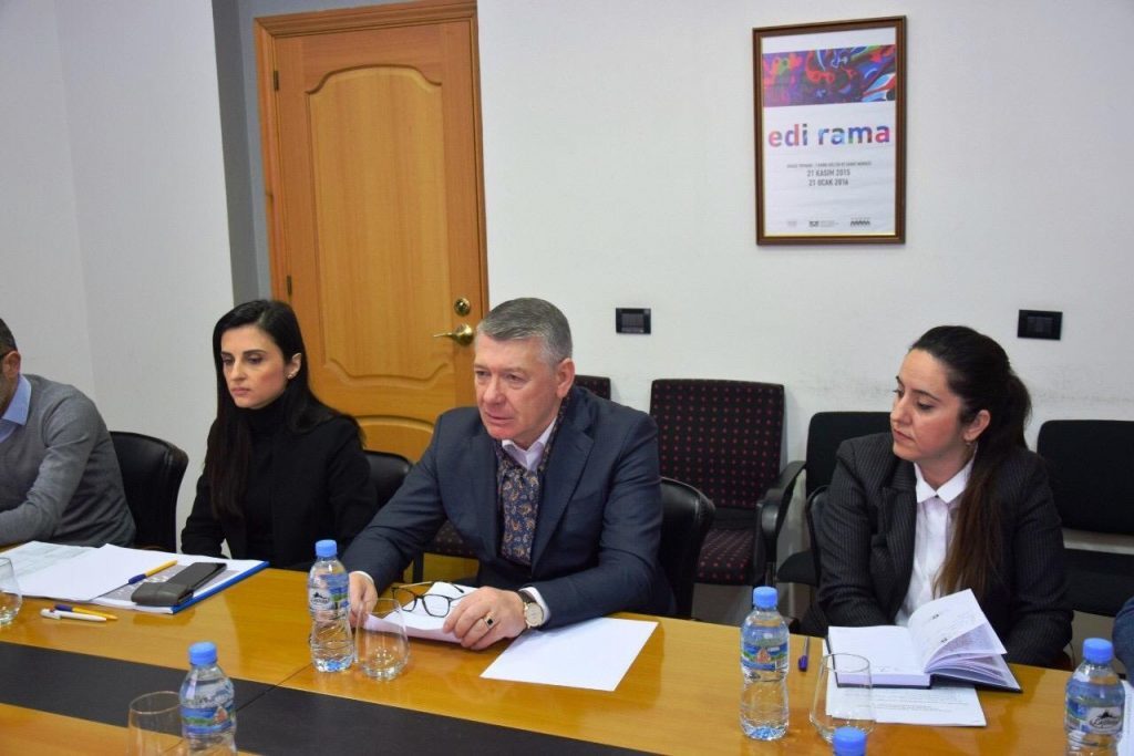 Dorëhiqet kreu i Bashkisë së Durrësit, ja kush pritet të zëvendësojë Zhuljen Varfajn