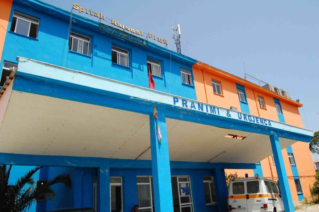 Në muajin e tetë të shtatzanisë/ E reja nga Fieri viziton prindërit në Tiranë, infekton vjehrrën dhe djalin 2 vjeç