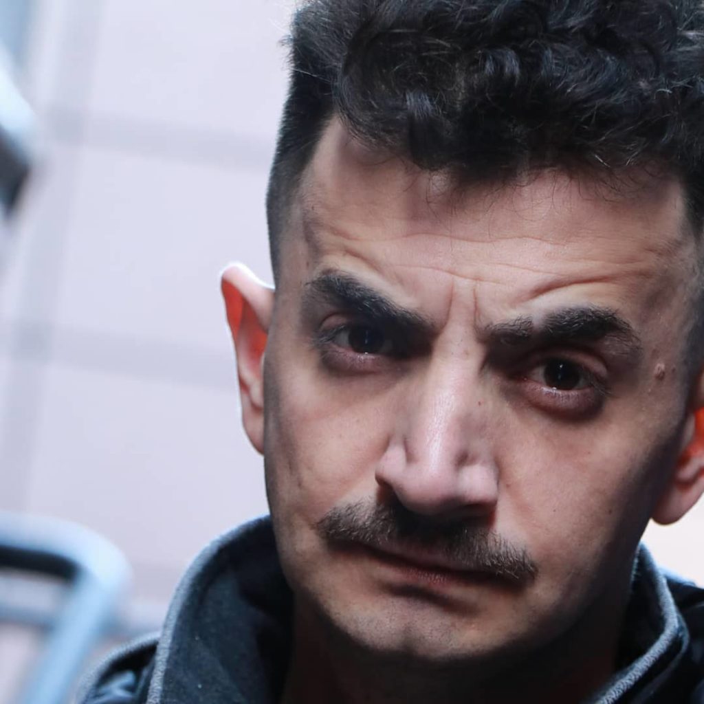 “E nxorra jashtë në 2 të natës”! Albano Bogdo i paska dhënë një “leksion” të dashurës që i bënte dëngla