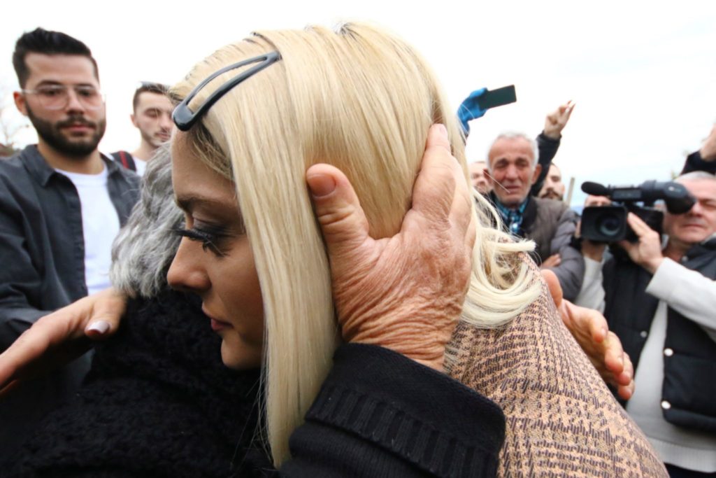 “Bebe Rexha bekuar qofsh!” 6 muaj pas tërmetit nis puna për shtëpinë e Musait! Bes Kallaku tregon pamjet (VIDEO)