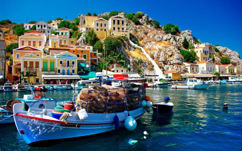 “Asnjë turist nuk do vihet në karantinë”! Ministrat evropianë të Turizmit: Të hapen të gjithë kufijtë