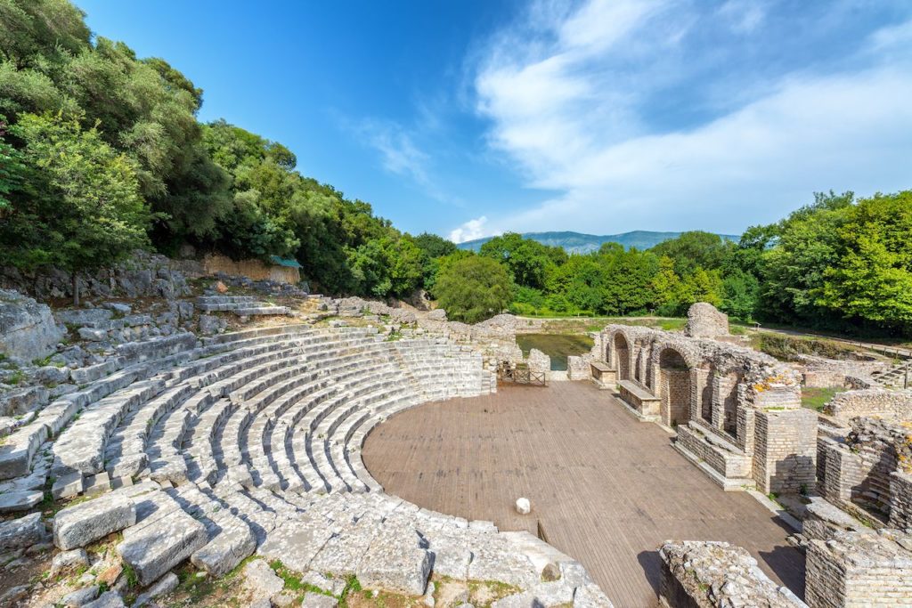 Thirrjet u dëgjuan! Shqipëria ul çmimet për vizitat në monumente