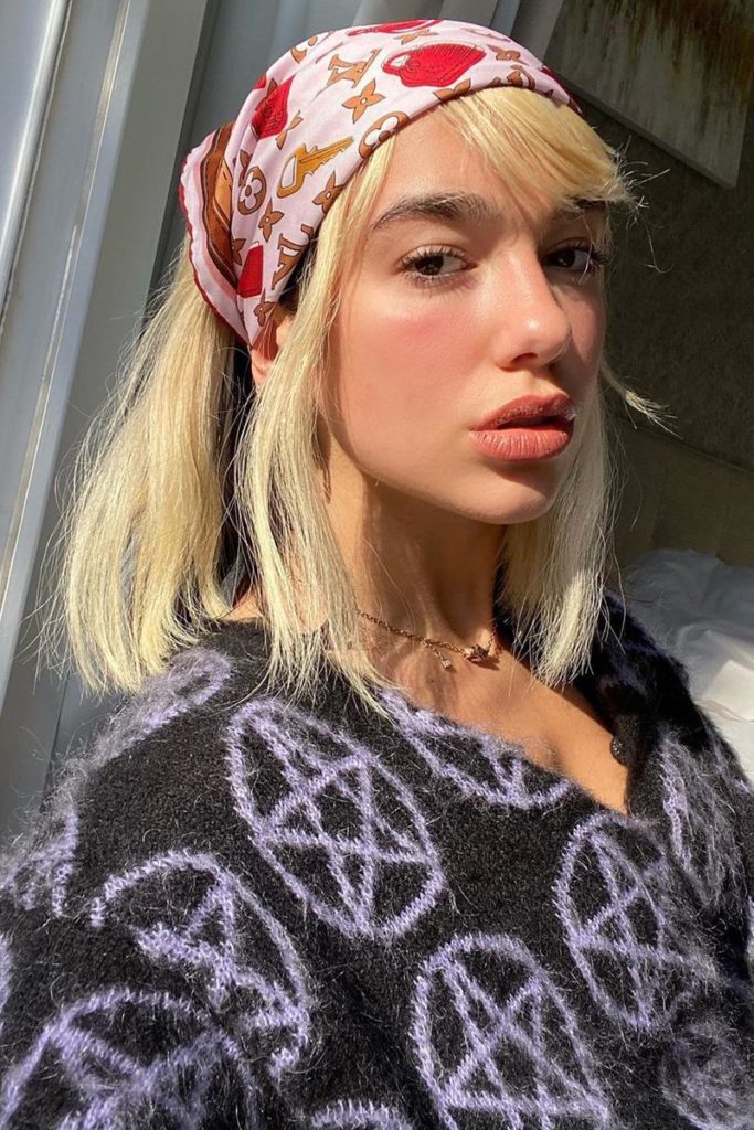 Si rrallë herë, Dua Lipa tregon për gjenocidin serb në Kosovë dhe vështirësitë si emigrante!