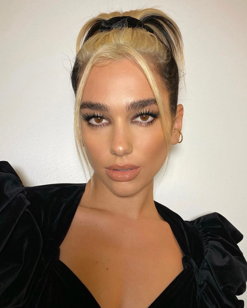 Zemra mal! Dua Lipa thyen një super rekord dhe lë pas të gjitha koleget e saj