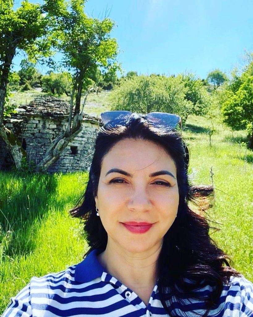 “Çfarë më ndodhi ditën që nuk vura maskë”! Eksperienca e frikshme e Rudina Xhungës që s’duhet humbur