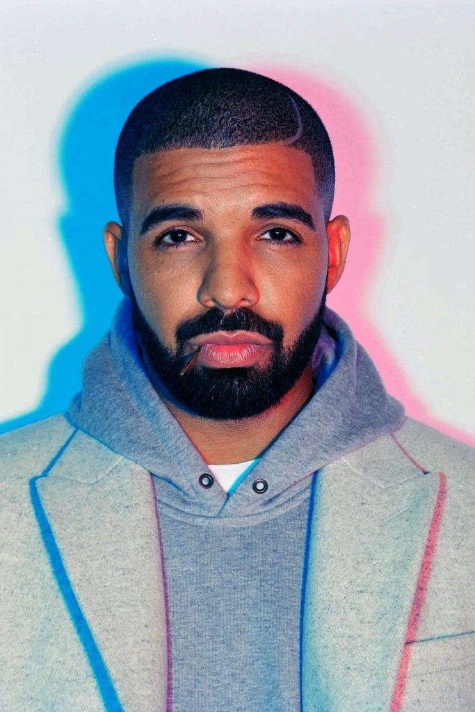 Drake u zhvesh dhe sytë te tatuazhet! Ja fytyrat e femrave të famshme që ka përjetësuar reperi në trup!