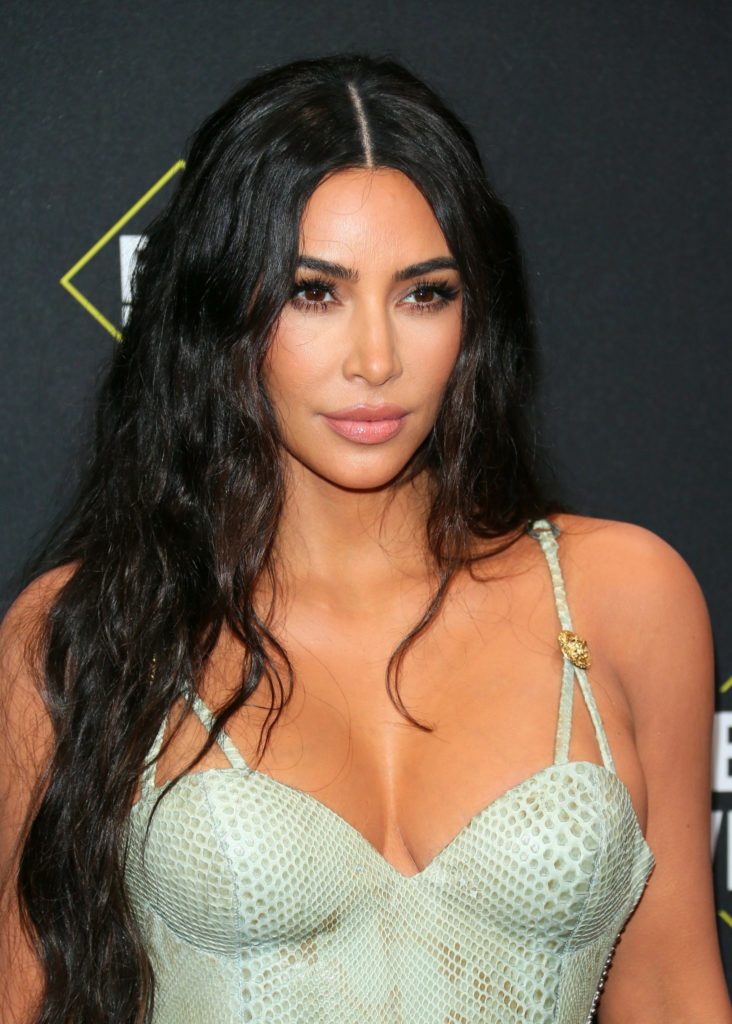 Kaq e pati! Pasi Kanye shpalli kandidaturën për president, Kim shfaqet me një look të ri!