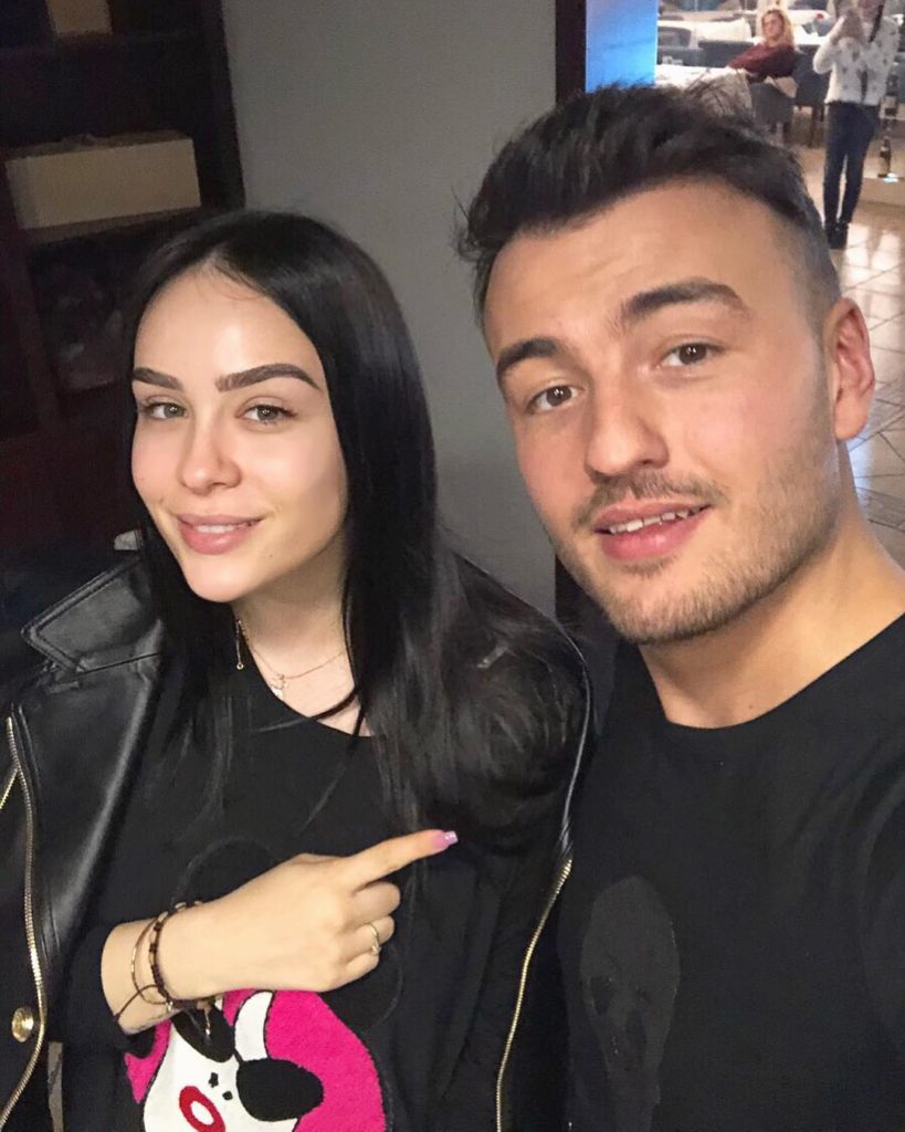 E kuqe zjarr! Ja si do të duket Xhensila Myrtezaj në klipin e ri me Ardian Bujupin! (FOTO)