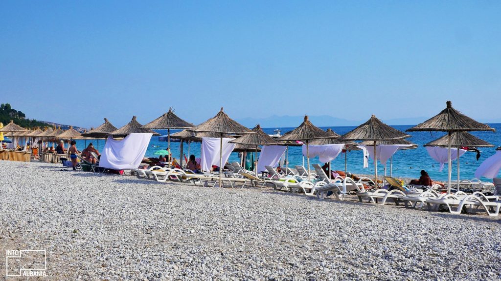 Shqiptarët në Turqi e Egjipt për pushime, po ka dhe shumë që s’po pushojnë fare! Dhe fajin nuk e kanë vetëm çmimet e larta në Jug