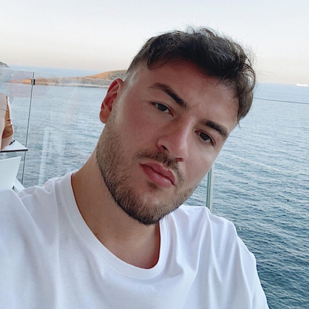 Këtë s’e prisnim! Ardian Bujupi paska qenë si një bombë me sahat! (FOTO)
