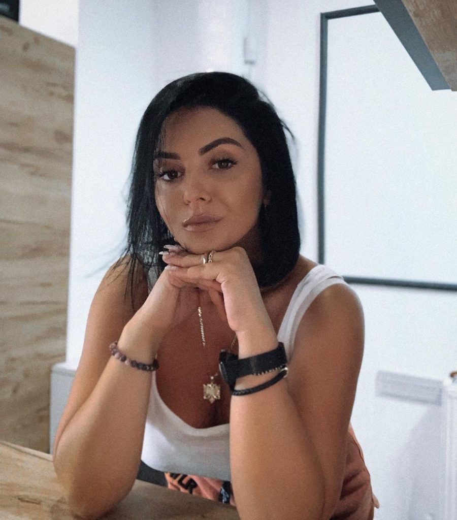 S’mendoni edhe ju kështu? Tatuazhi i ri i Fifit ka domethënien e veçantë! (FOTO)