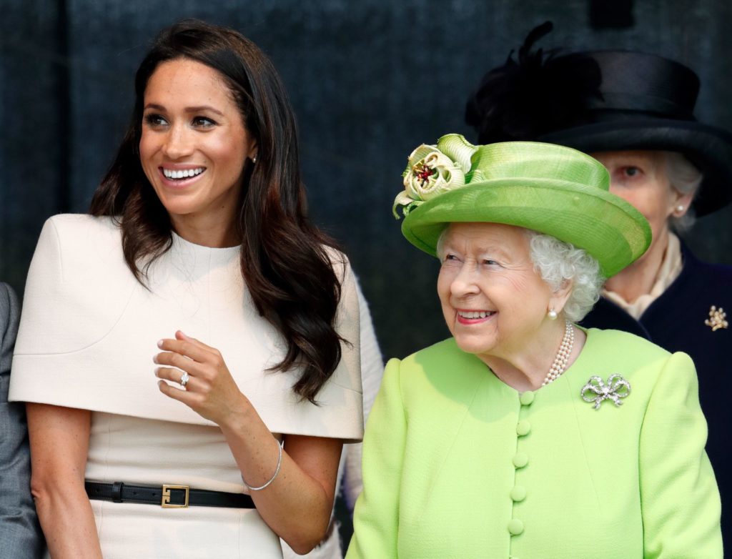 A do ta thyejnë akullin fjalët që zgjodhi Mbretëresha për ditëlindjen e Meghan Markle pas biografisë skandaloze?!