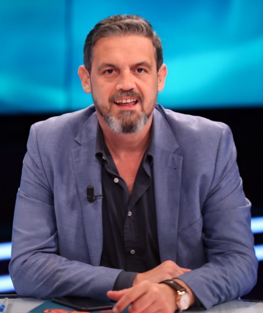 Pas gati dy dekadash, Alban Dudushi largohet nga Top Channel për këtë televizion!