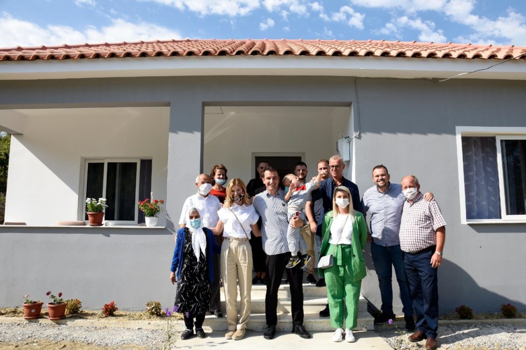 Përmbushet misioni: Xhesika Berberi i rindërton familjes nga Ndroqi shtëpinë që iu prish nga tërmeti
