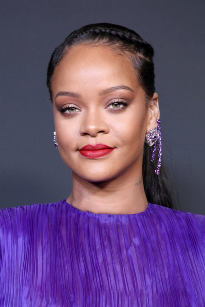 Syrin e nxirë dhe ballin plagë, Rihanna fotografohet në gjendje të frikshme dhe fansat u shqetësuan!