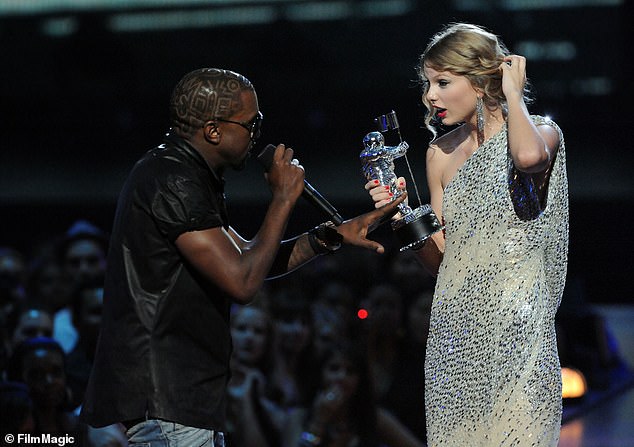 Kanye West tregon mesazhin që i dha Zoti, para se t'i thoshte Taylor Swift se nuk e meritonte çmimin në MTV VMA