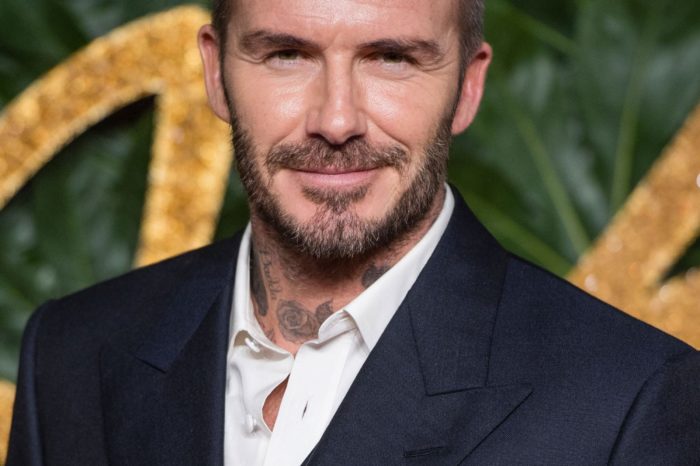 Vetëm për një veshje fansat i “bënë namin” David Beckham, ish-ylli i futbollit kthehet në objekt talljeje