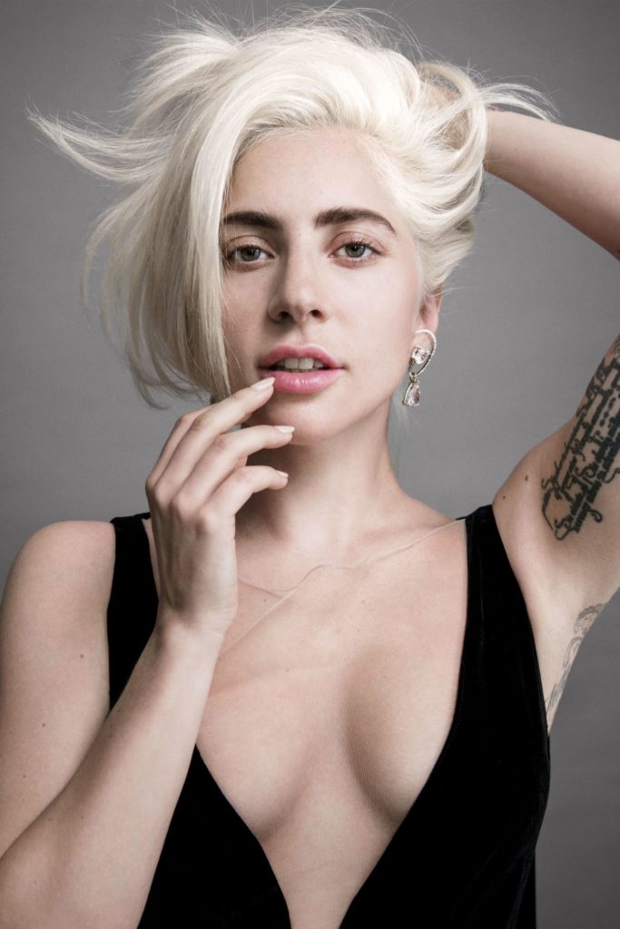 “Çdo ditë mendoja si të vrisja veten”, Lady Gaga hap zemrën dhe rrëfehet për ditët më të errëta të jetës