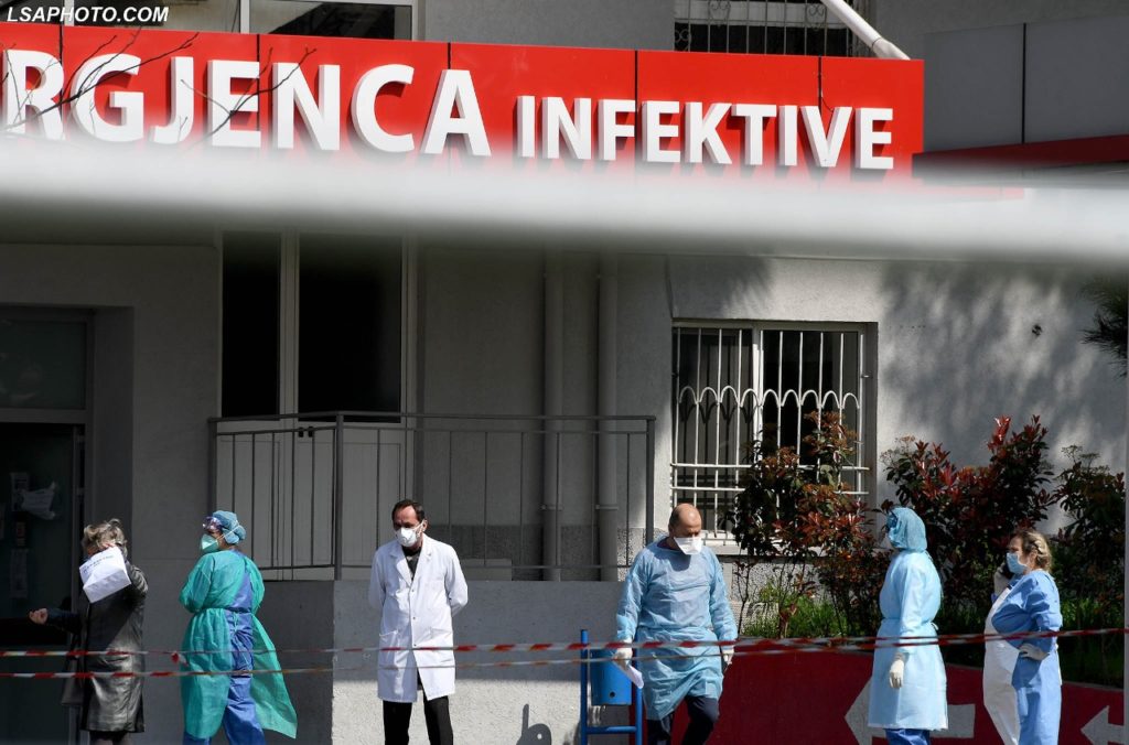 COVID-19: Shënohen 5 viktima, rriten sërish rastet e reja në 24 orët e fundit në Shqipëri