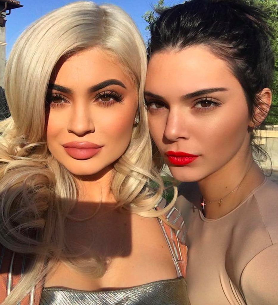 Sherri i Kylie dhe Kendall trazon ujërat! Ja ç’diskutuan motrat Kardashian fshehurazi tyre!