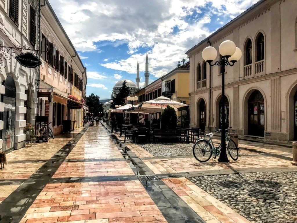 Shkodër, i moshuari dëbohet nga azili sepse doli gjatë karantinës! 82-vjeçari në rrugë të madhe: Dua të kthehem, drejtori është palaço