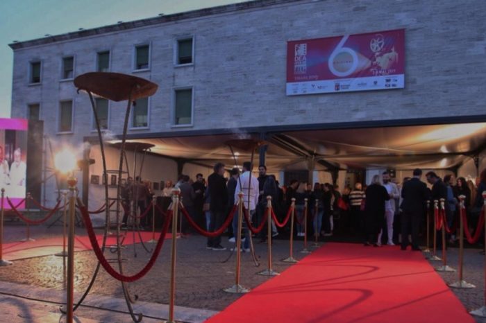Nis festivali i filmit “Dea Open Air”, Shqipëria nuk merr pjesë! Regjisori i shqetësuar: Shteti e ka harruar kulturën