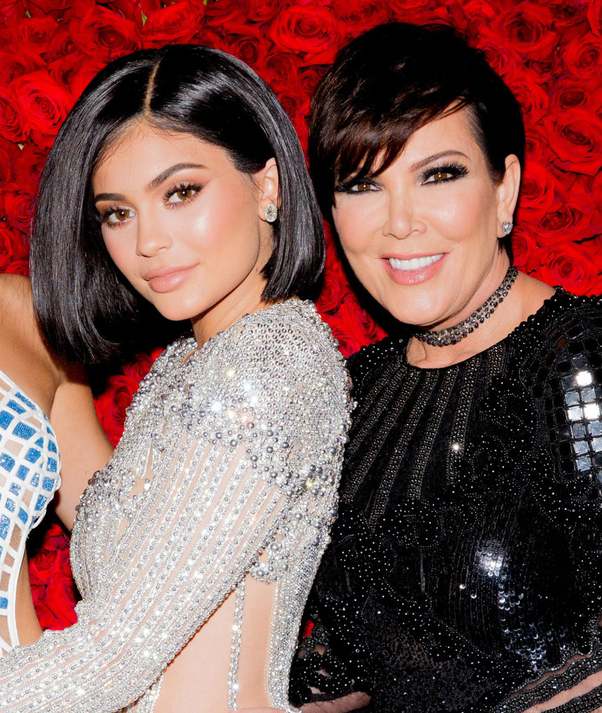 Kylie Jenner i lë në dorë grimin Kris Jenner dhe rezultati në fund nuk doli ashtu siç e priste!