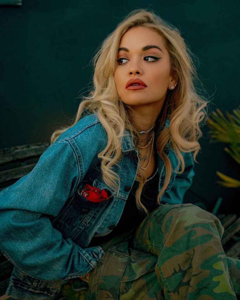 Rita Ora kapet mat me këngëtarin me famë botërore! Ç’po kurdisin vallë?