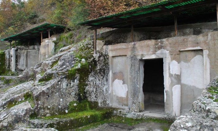 Varret e Selcës në harresë që nga viti 1972, pasuria e madhe kulturore drejt degradimit