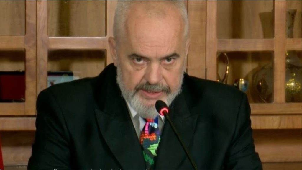 Kryeministri: “Shkollat nuk do të mbyllen, janë zëra të përsëritur”