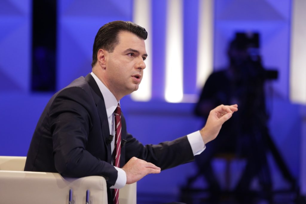 Ndodh sërish! Kjo është gafa e radhës që e bëri Lulzim Bashën meme edhe sonte!